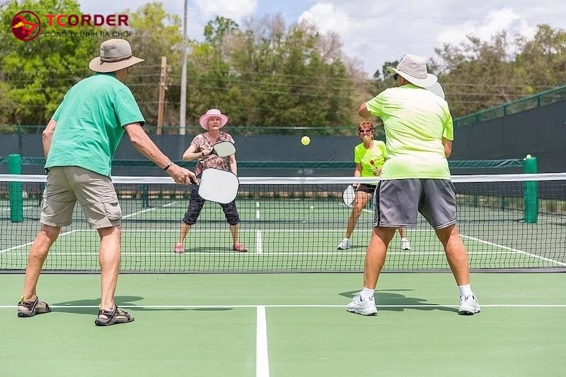 Lưu Ý Gì Khi Kinh Doanh Dụng Cụ Chơi Pickleball?